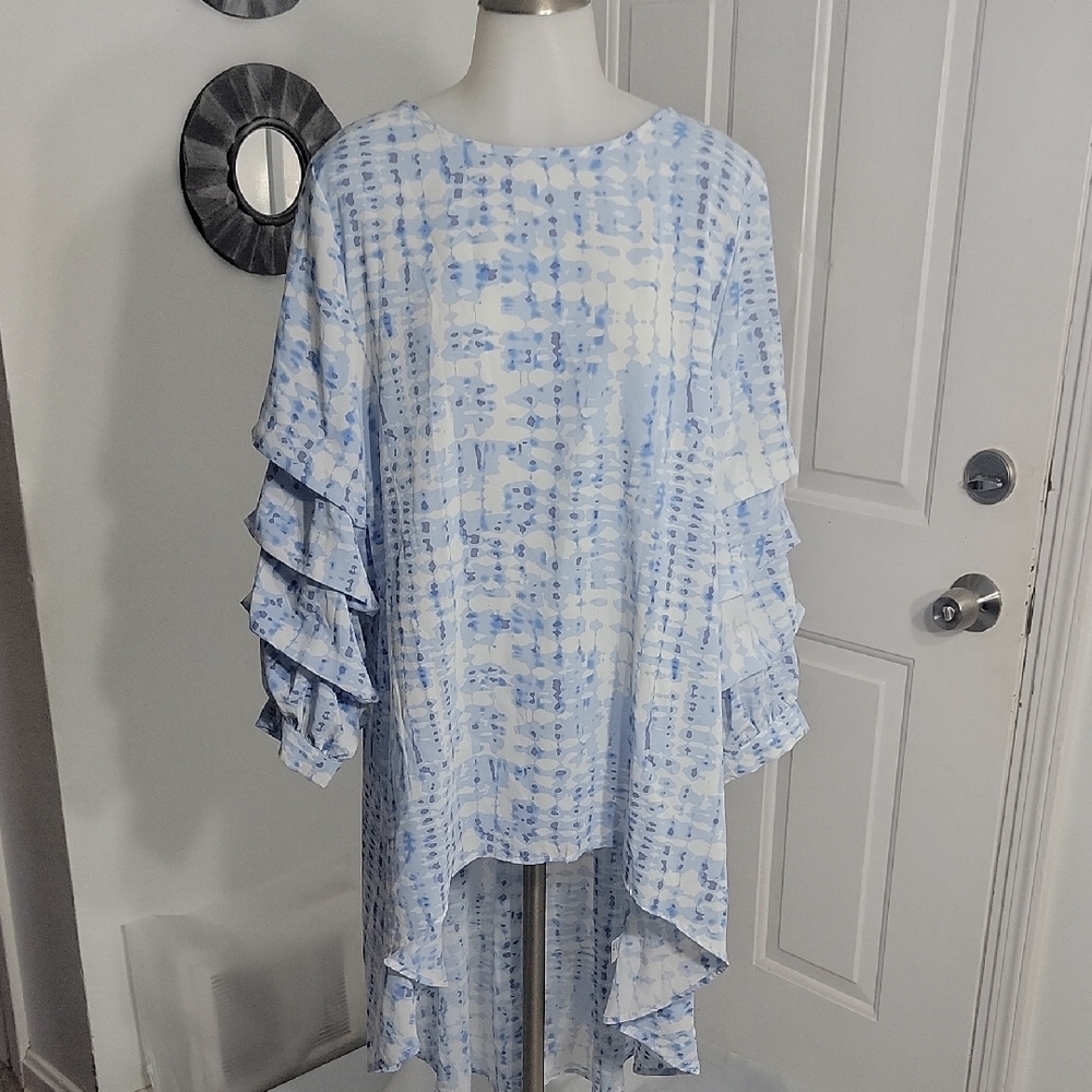 P. Luca Milano Blue and White High Low Round Neck Women's Top Small